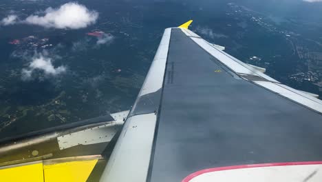 aerial shots from a window of a boeing 747 plane turning 180?