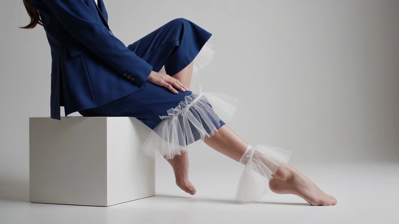 Fashionable Blue Pantsuit with Tulle Ruffles