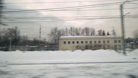 lapso de tiempo del viaje en tren a través de la ciudad de invierno