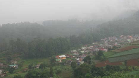 4k house in the foggy mountains