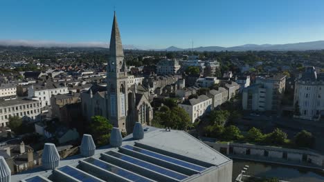 vista aérea de la ciudad de cork, irlanda