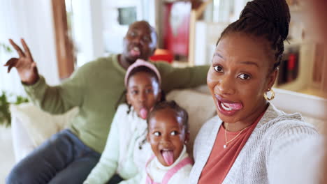Funny,-selfie-and-portrait-of-black-family