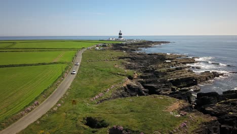 Faro-De-Gancho-Situado-En-Cabeza-De-Gancho-En-La-Punta-De-La-Península-De-Gancho-En-El-Condado-De-Wexford,-Irlanda