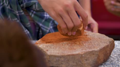 Australian-Aboriginal-Ochre-Painting-Technique