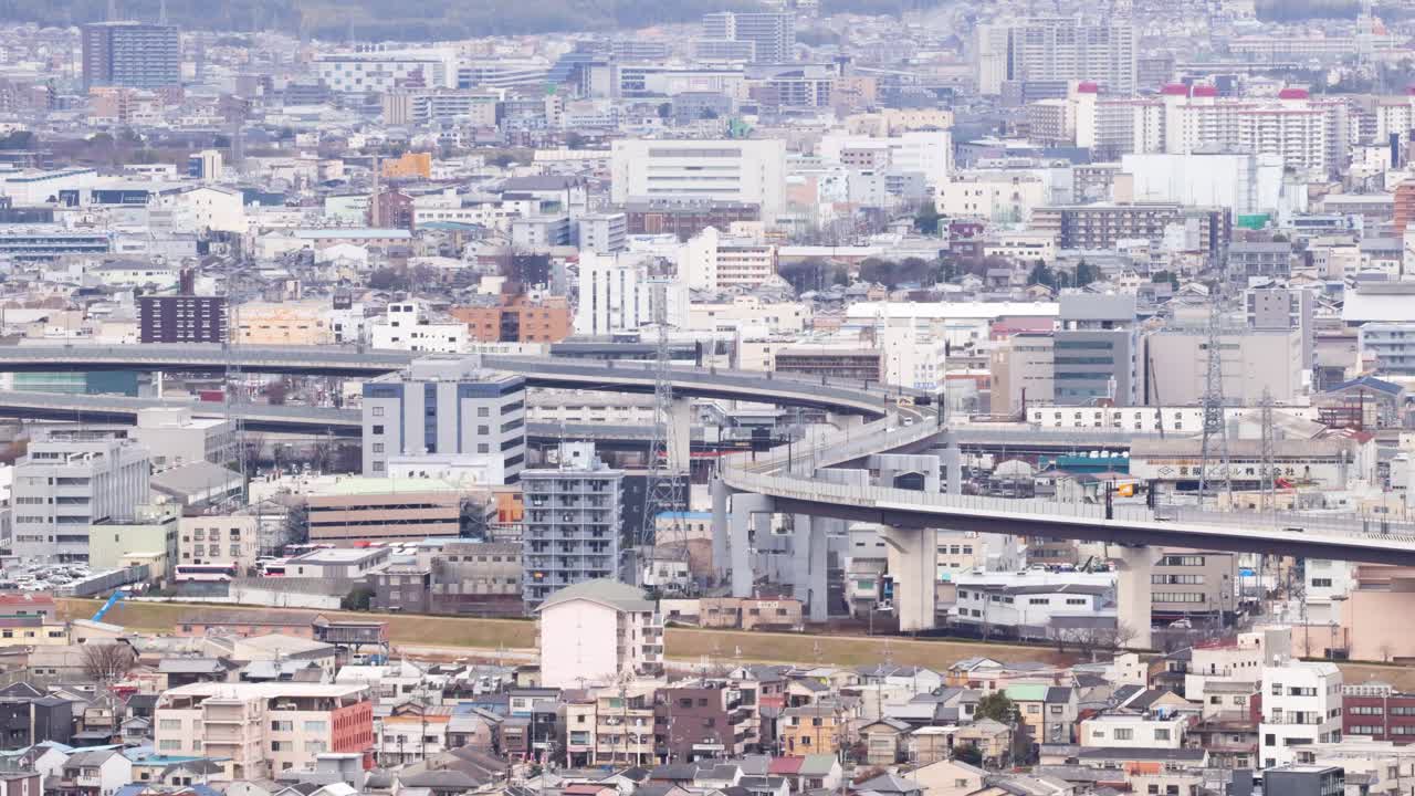 lapso de tiempo de un denso paisaje urbano con luz cambiante