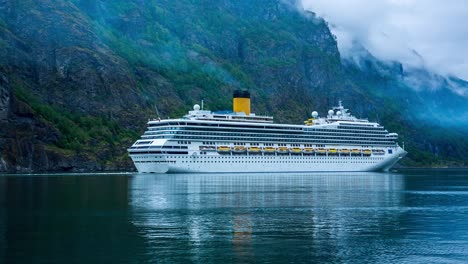 cruise ship, cruise liners on hardanger fjorden, norway