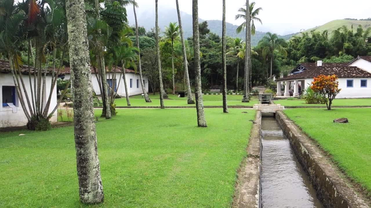 edificios antiguos de la granja del molino de agua en ilhabela, sao paulo, brasil