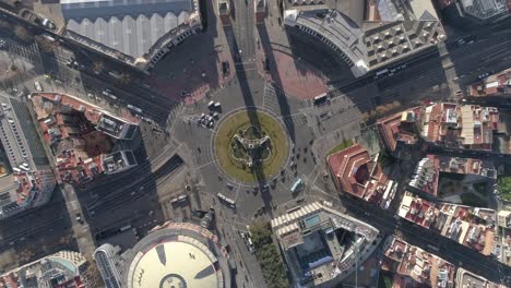 Verkehr-Auf-Der-Plaça-D&#39;Espanya,-Draufsicht-Von-Barcelona