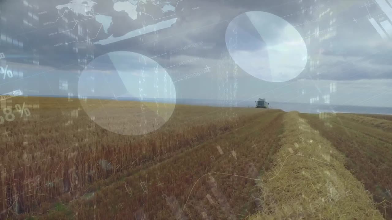 анимация обработки статистических данных на тракторе, работающем на сельскохозяйственных полях