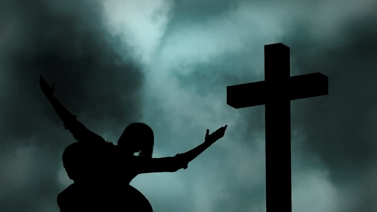 구름 과 십자가 위 에 있는 부부 의 실루 ⁇  의 애니메이션