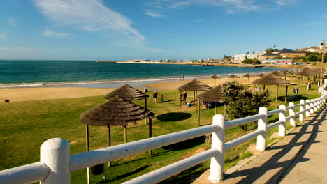 Tourists-enjoying-pleasant-weather-at-the-beach