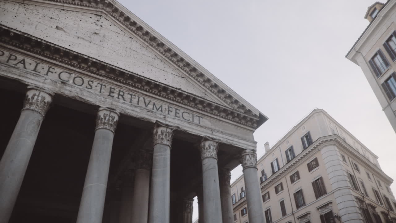 Veduta panoramica del Pantheon a Roma.