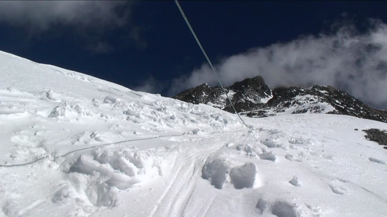 등산객의 샷을 통과