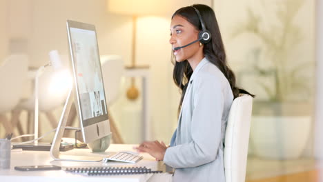 call center agent female consulting via a virtual