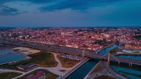 hiperlapso aéreo de la ciudad de aveiro, portugal