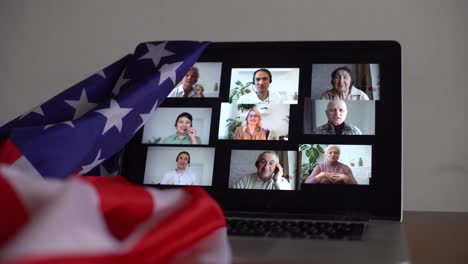 Laptop,-Flagge-USA,-Chat-Konferenzen-Online