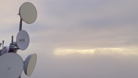 antenas y receptores para distribución de red móvil