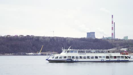 river cruise on a cloudy day