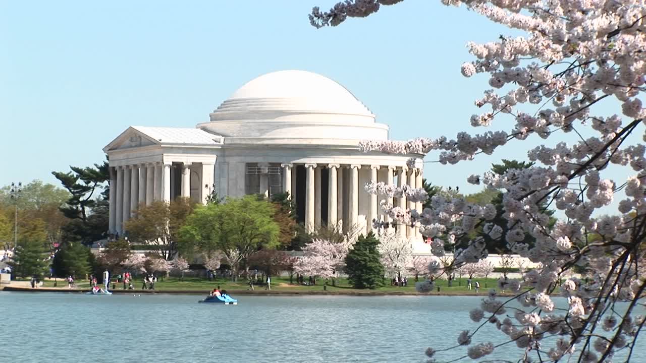 длинный снимок красивого здания мемориала джефферсона в вашингтоне, округ колумбия