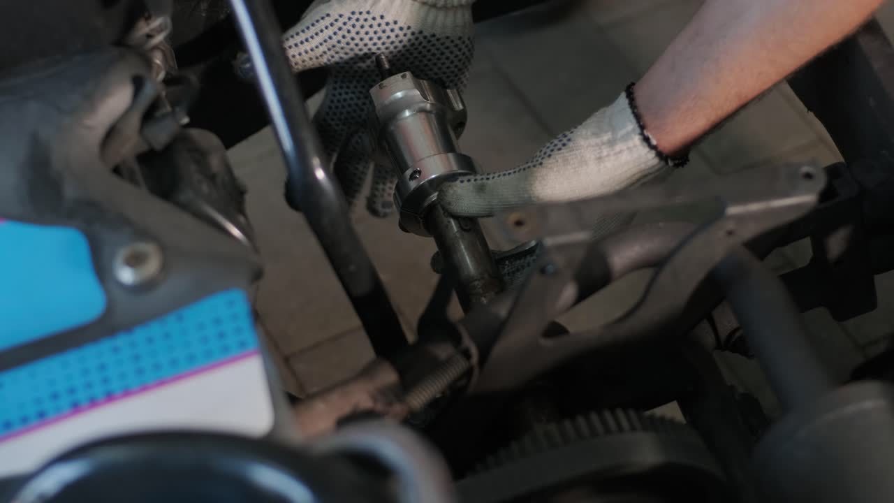 메카닉 가 카트 레이싱 서비스 바를 교체