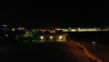 drone empujado en el edificio del estudio
