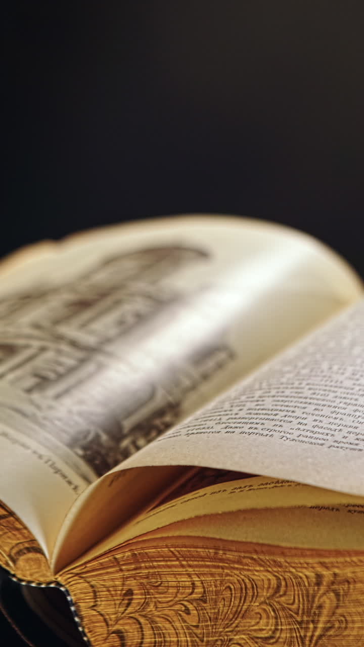 Libro aperto