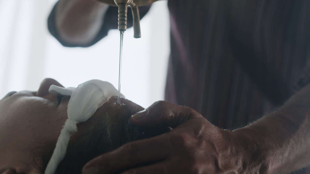 Ayurvedic Shirodhara Treatment