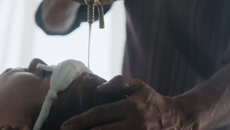 ayurvedic shirodhara treatment