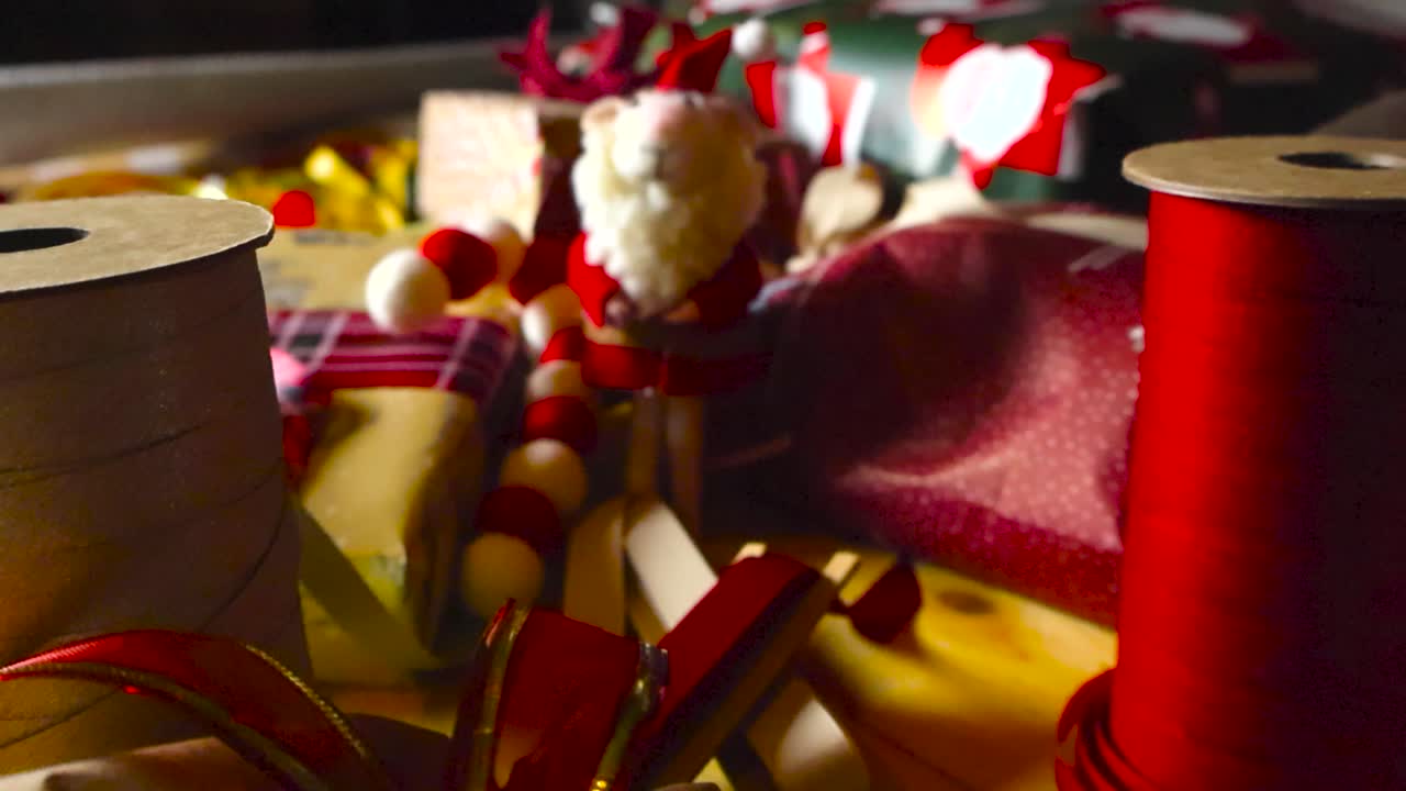 regalos y decoraciones navideñas