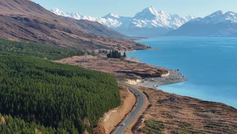 Viaje-Por-Carretera-Al-Pueblo-De-Mount-Cook