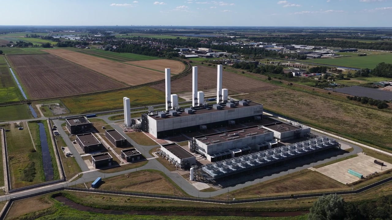 Aerial view of the Zuidbroek nitrogen plant, where nitrogen is produced from air and blended with imported gas to create low-calorific gas for the Dutch network.