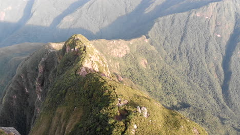 巴西南部最高的雨林山峰的徒步路線, 巴西, 南美洲