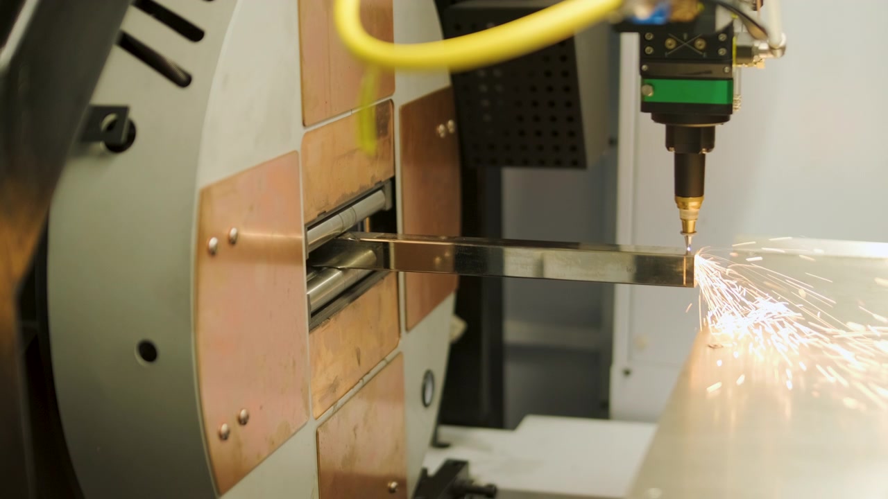Industrial Laser Cutting Machine Processing Metal Bar