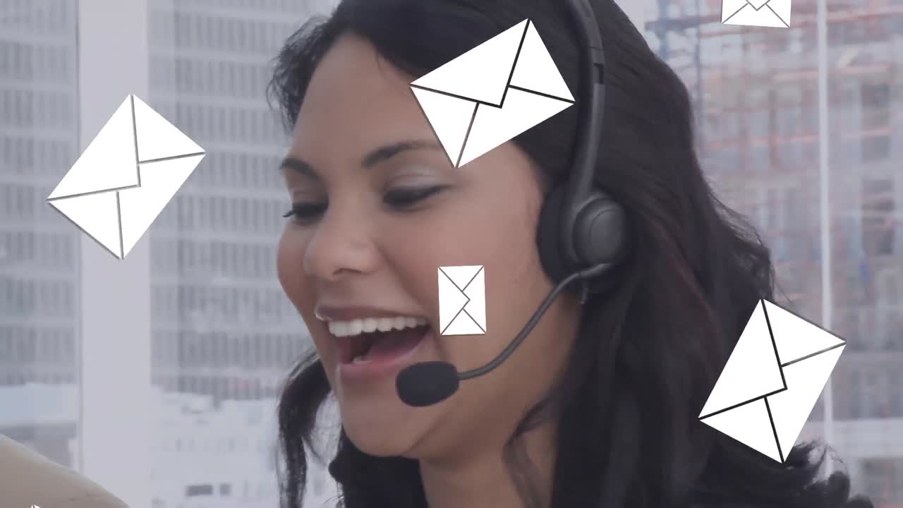 agente del centro de llamadas que recibe mensajes