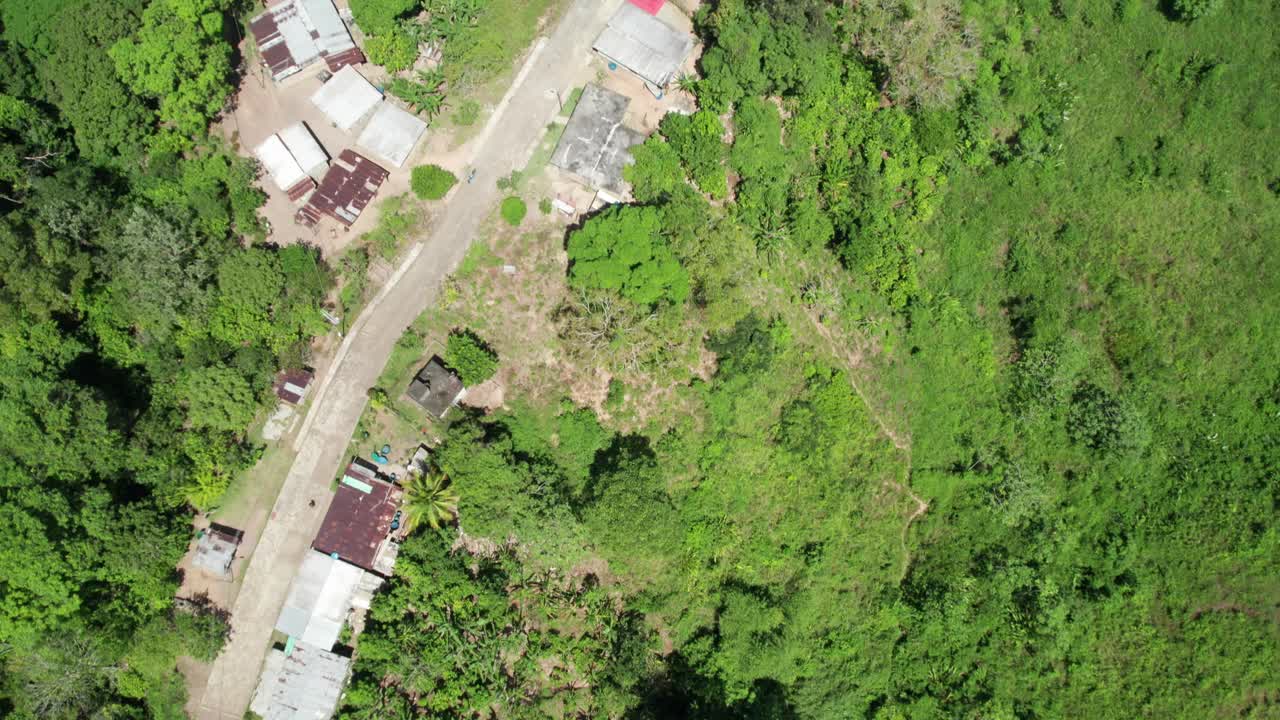 El guapo, miranda, venezuela showcasing rural roads and lush green surroundings, aerial view