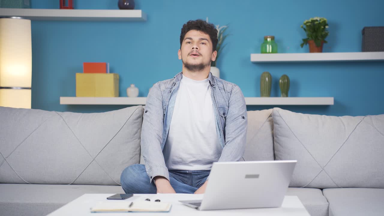 명상하는 사람.