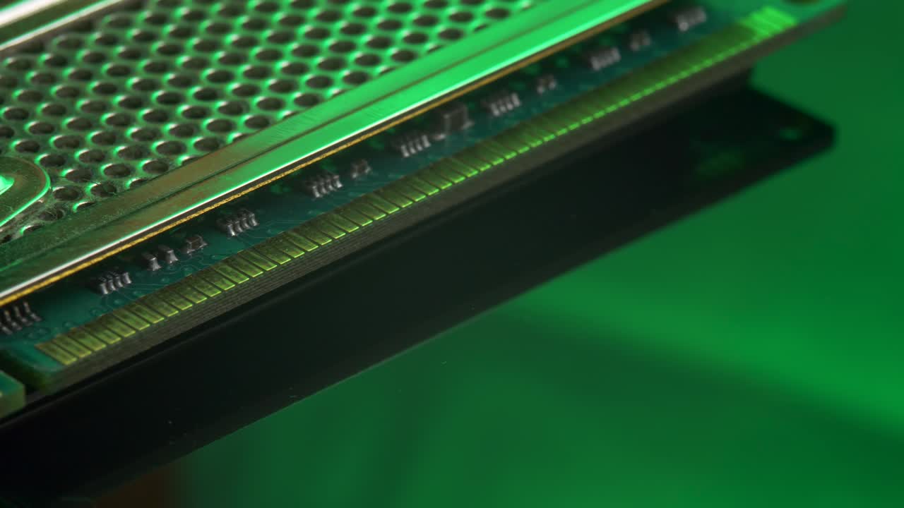 접촉 핀을 가진 pc 메모리 모