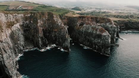 ISLAND-IN-PORTUGAL-SO-MUCH-NATURE-AND-SEA