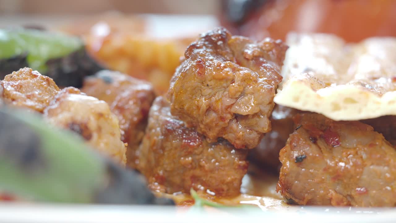 Delicious Grilled Lamb Skewers with Pita Bread