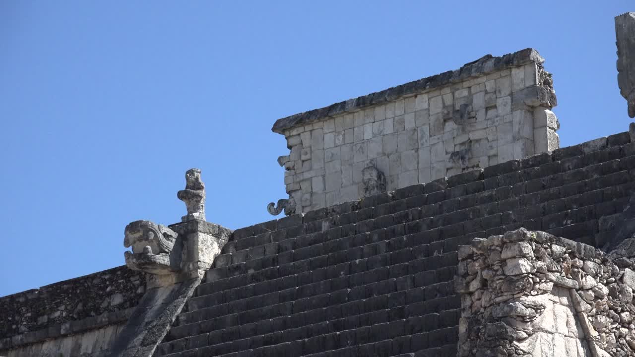 Chichen Itza Tempio dei Guerrieri parte superiore in primo piano