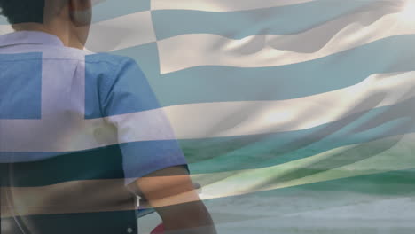 animación de la bandera de grecia ondeando sobre un hombre afroamericano con máscara facial en la calle de la ciudad