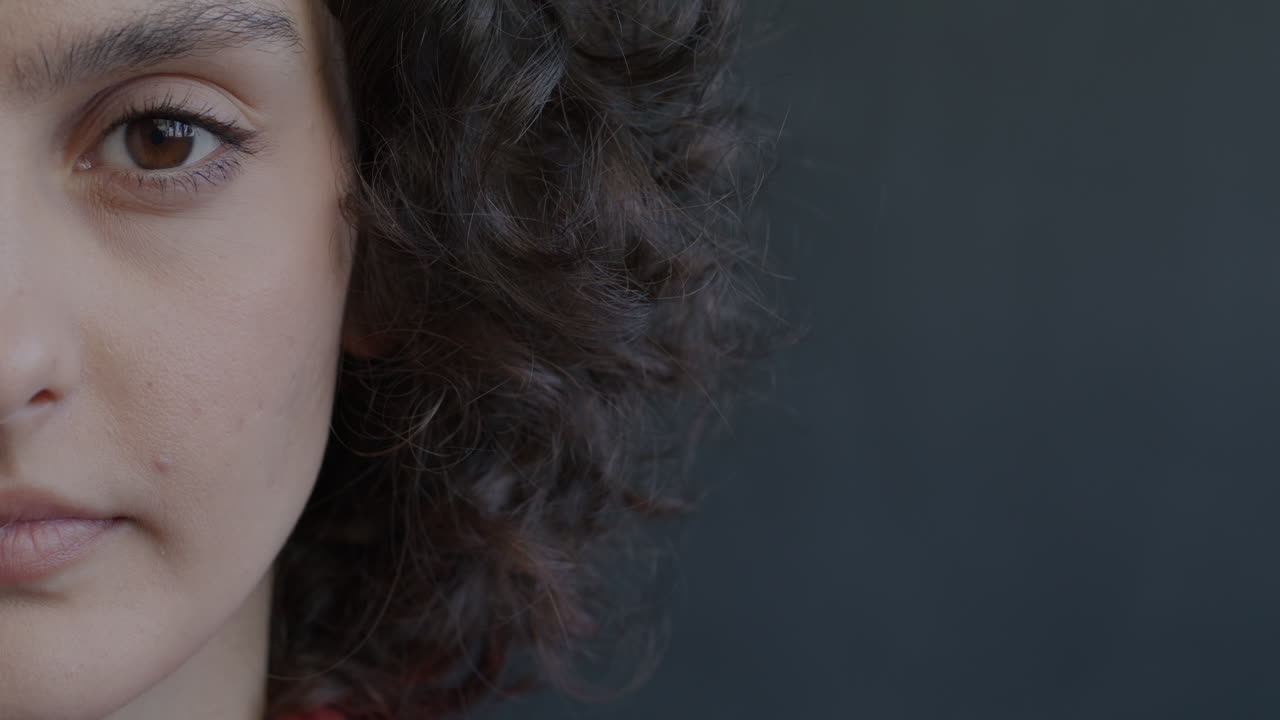 primer plano de la cara de una mujer