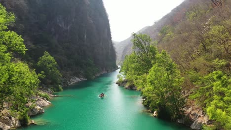 vista aérea del río tamasopo, san luis potosí, méxico