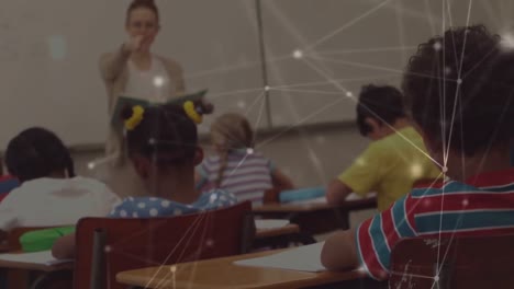 animación de la red de conexiones entre diversos escolares y maestros