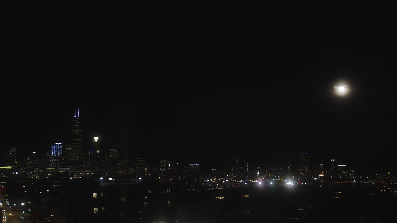 시카고 밤하늘의 보름달