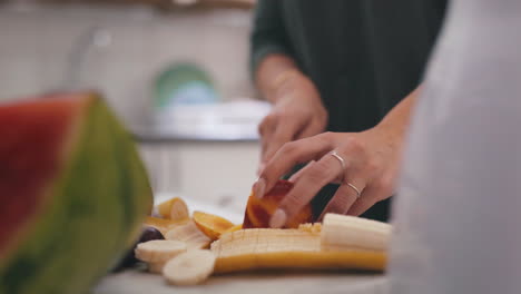 no necesitas mucho para hacer un delicioso batido.