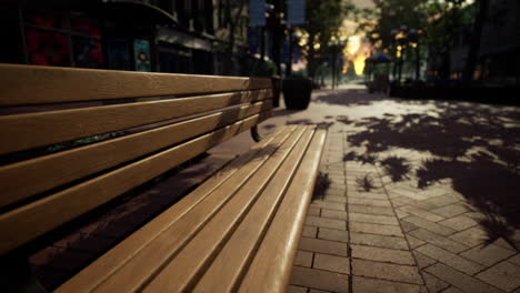 Park-bench-in-downtown-on-a-cloudy-afternoon