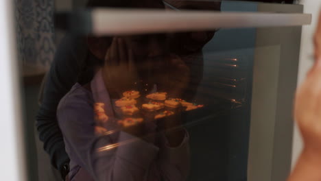 Kitchen,-oven-window-or-baking-child-watch-cookie