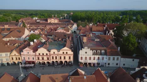 Half-timbered-houses,-Tower-on-market-square