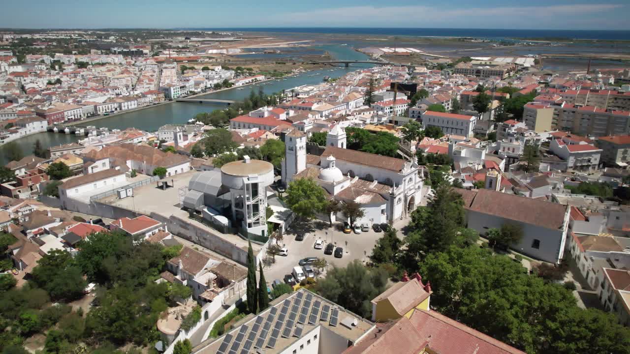 Vista aérea de la Ciudad de Tavira, Portugal 4K